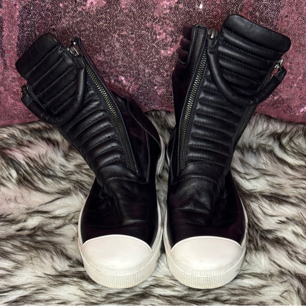 RARE! Marcella NYC Black leather Karma boot with white cap toe and soles